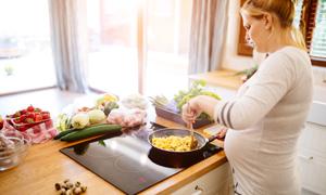孕妇乳房下面疼怎么回事