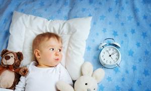 两个半月孩子睡眠时间多长合适
