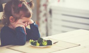 小孩子早上可以空腹喝酸奶吗