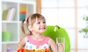 4岁小孩出水痘还发烧怎么办